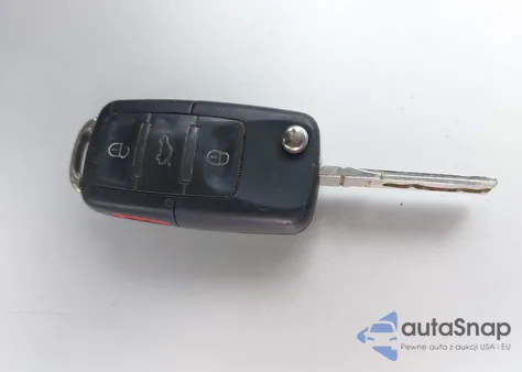 2005 Volkswagen Golf Gl 2.0L z USA, uszkodzony, nr VIN 9BWFL61J454005784